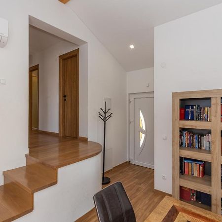 D&D Apartmani Biograd Na Moru Exterior foto